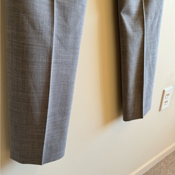 Size 4 Gray Banana Republic Slacks - Picture 10 of 17